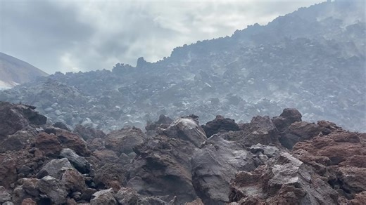 Continuing our anniversary posts marking 3 years of lava extrusion at #GreatSitkin, here’s a video collected Sept 3, 2023 by M. Loewen, showing the lava-ice contact and panning over to the active vent area. Alaska Volcano Observatory geologists were able to visit and sample Great Sitkin volcano’s active lava flow in September 2023. Analyses of these lavas shows that the composition is a fairly typical basaltic andesite. usgsvolcanoes USGS Volcanoes uafgi UAF Geophysical Institute Alaska DGGS #al