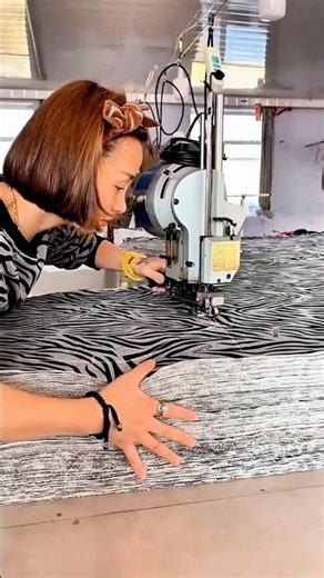 How Factories Cut Fabric Precisely #work