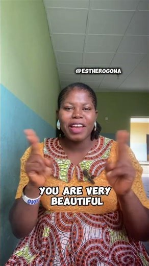 Learn how to sign the word BEAUTIFUL in ASL#fyb #creative #deaf #signlanguageinterpreter