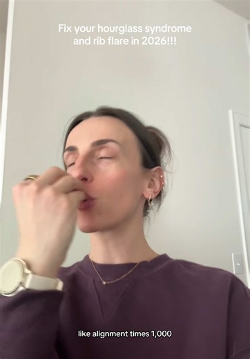 #stitch with @Dr. Nicole | Pilates & PT rib flare/hourglass syndrome isn’t just about aesthetics— it’s about patterns that, if left unaddressed, can cause bigger problems down the road. Let’s make 2026 about understanding our bodies and building habits that actually last 🤍 #ribflare #ribflarecorrection #physicaltherapist #posturecorrection