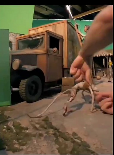 Another incredible video behind the scenes with stop motion animator @justin_rasch_official creating a shot for Guillermo Del torros Pinocchio. Taking about 3 weeks to animate. Timelapse by @ptszk -- #stopmotion #animation #justinrasch #pinocchio #magic #timelapse #netflix #guillermodeltoro #behindthescenes #claymation | SFX ATLAS