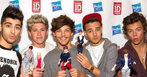 One Direction Play With Their Dolls, Harry Styles Posts Video of Him and His Mini-Me