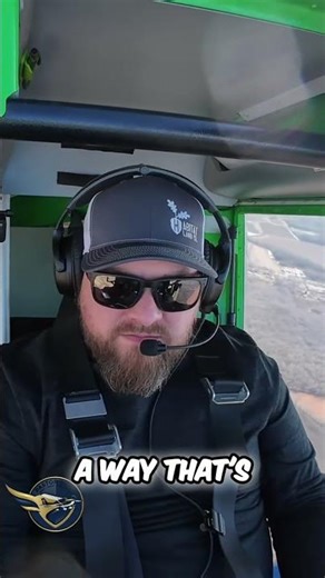 Why Pilot Experience MATTERS at Non-Towered Airports! #shorts