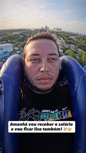 Renan Da Resenha on Instagram: "O Caba recebe e já fica liso! #resenha #humor 💸😞"