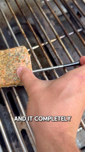 Take charge of your cookout: CulinaMeter™’s dual-sensor monitoring and 750 ft Bluetooth range give you total BBQ freedom. Works with and without your phone so you can relax (but your meat won’t). | CulinaTech