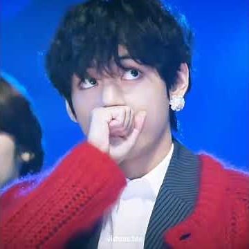 BTS V Focus - Taehyung applying lipbalm in a cute way