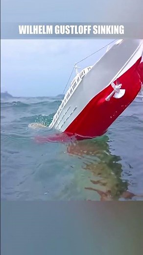 Model ship Wilhelm Gustloff sinks at sea, underwater footage of mini shipwreck #rcships #sinkingship