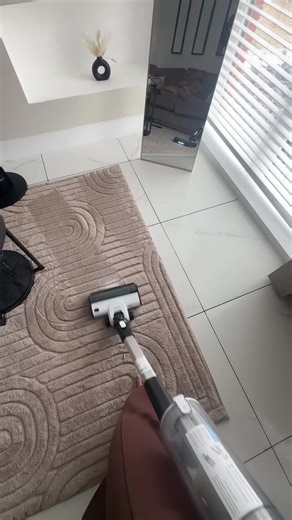 Levoit Cordless Vacuum Review: Lightweight and Powerful