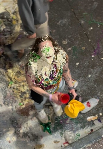 Mardi Gras Cakes: A Bourbon Street Delight