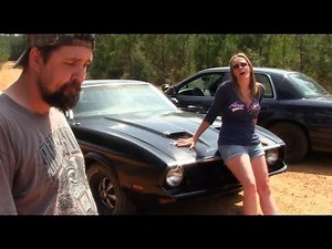 WOMAN Vs MAN Drag Race! 1971 Mach 1 Vs Cop Car (Crown Vic)