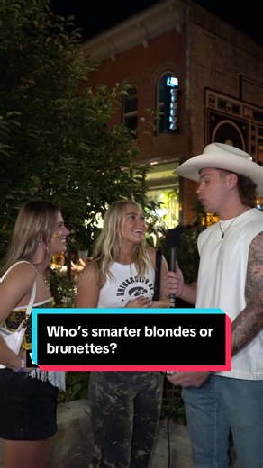 Blondes vs Brunettes: The Smarter Choice?