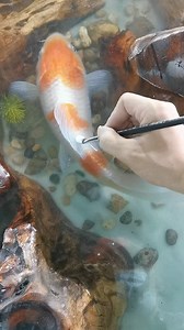 English/Português Master of visual deception. See how the Chinese resin painting artist creates 3D effects with his brush. -------------------- Mestre da ilusão de ótica. Veja como o artista chinês de pintura em resina cria efeitos 3D com o seu pincel. | Consulate General of China in São Paulo 中国驻圣保罗总领馆 Consulado Geral da China em São Paulo