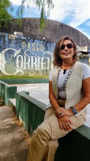 Corrientes Play | Contenido Audiovisual NEA on Instagram: "#ChamamedelaHumanidad👉🏻 💬”El Chamamé se presenta como una mano tendida en este mundo tan incierto” así recuerda Gabriela Basualdo las palabras del comité de #UNESCO. 🗓️Este 16 de diciembre se cumplen 5 años de la declaración del Chamamé como Patrimonio de la Humanidad🥹🪗 Gracias a quienes llevan esta tradición en el alma: músicos, bailarines, familias, comunidades, y a cada persona que la hace vivir día a día. 🙌💃🕊 🎥: Gabriela Ba