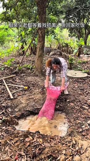 Mummy couldn't catch any fish. 🥵llCarriage House wooden artist ll #cartoon #shortvideoshortvideo