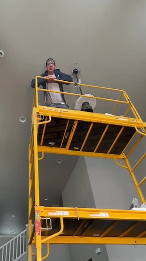 Do you feel like it's your responsibility to take care of your parents? Of course, we need to have difficult conversations with kids, and money problems should never make you feel like a bad parent. This is about excessive, or innapropriate ways of handling situations. #parentification #mentalhealth #parenting #traumahealing #traumatherapy | Generic Art Dad