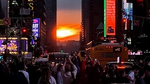 Twice each year, the setting sun aligns with the east-west streets of the Manhattan street grid. Astrophysicist Neil deGrasse Tyson dubbed it "Manhattanhenge." | USA TODAY