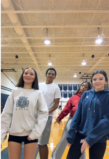 we cool doe @🐅 @larockk @shyne 💝 #fyp #viral #tiktok #foryoupage #dance