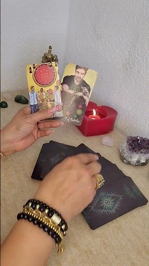 TE CONVIENE SEGUIR ESPERANDO A ESA PERSONA?❤️#amor#tarotgratis#canalización#energías#shorts 🔮