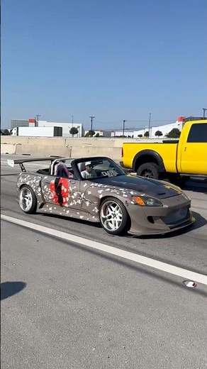 Crazy Honda S2000 Exhaust and Acceleration