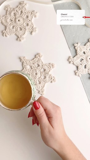 Coasters are great #giftideas! 🎄🎁 Easy to make, inexpensive, and they can be knitted or crocheted in any colour combination you like 😉 Thinking of someone that would love getting a new set of coasters under the Christmas tree? Then visit our site to find this and many more #freepatterns for coasters: https://www.garnstudio.com/search.php?action=browse&c=coasters-placemats&lang=en #dropsdesign #dropsfan #dropsyarn #dropsgarn #garnstudio #handmade #craft #diy #giftideas #giftidea #freepatterns 