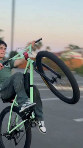 spring clips - - #bike #bikelife #wheelie #mafiabike #stunt #combo #rideout #bikelifestyle #viral #explorepage | Aldo