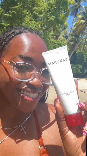 Hydrating Cream Mask is a no-rinse hydration surge anytime, anywhere - no matter the destination. 💦✈️ | MARY KAY