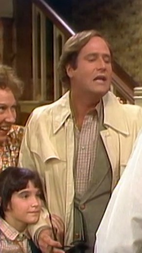 Archie has never been happier to see the Meathead! 🥺 #normanlear #archiebunkersplace #bestmoments | The Norman Lear Effect