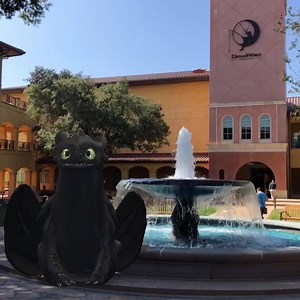 267K views · 2.5K shares | Bring Toothless into your world! Open the Facebook camera and try out the new interactive AR effect. Click here: unvrs.al/ToothlessIRL | How to Train Your Dragon | Facebook