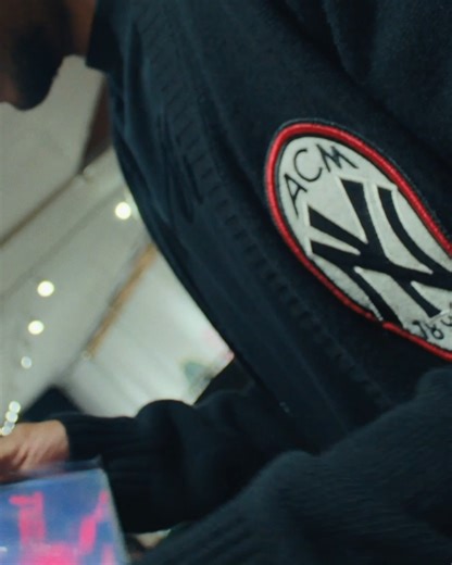 Two icons, one style ⚽x⚾ Introducing the #ACMilan x New York Yankees collection. New Era Cap New Era Europe #SempreMilan | AC Milan