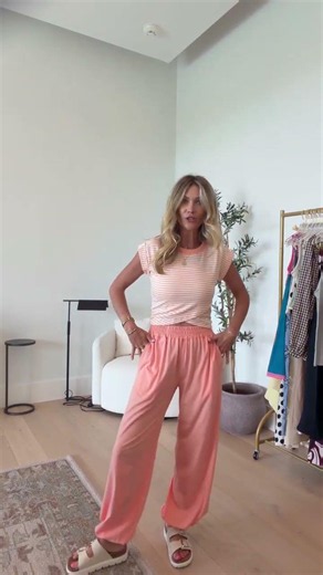 Amazon vs. Free People… 🤭 #youtubeshorts #affordablefashion #amazon #outfitinspo