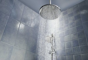 How Big Does a Doorless Shower Need to Be?