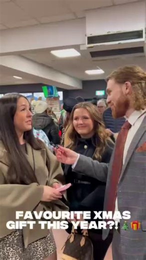 🎄🎁 We’ve been asking racegoers what their favourite Christmas present they’ve received this year is — (other than a ticket to our Boxing Day racing, of course!) 😉🏇✨ #WolverhamptonRacecourse #BoxingDay #FavouriteChrisrmasPresent | Wolverhampton Racecourse
