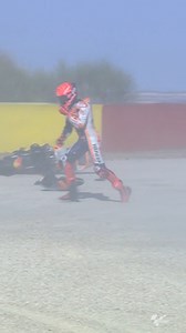 Marc Márquez couldn't heroically save this one 😱 The 8-time World Champion crashes out at Turn 7 in FP3, fortunately with no consequences! 💪 | MotoGP