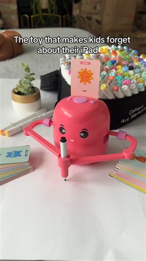 Doodle Bot on Instagram: "A toy that replaces screen time? Yep. This is the one my kids won’t put down. Perfect for Christmas, birthdays, or “save my sanity” days. 🎁 #christmas #gufts #kidstoys #coloring #satisfying #drawing #art #screentime"