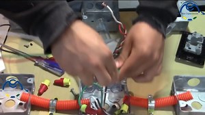 Cómo agregar un contacto a un apagador modus pro. Video 188 | Mas Capacitación