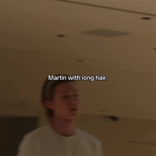 Stylish Long Hair Ideas Inspired by Martin