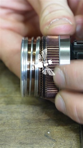 Chris King Precision Components on Instagram: "Our RingDrive engagement system, originally patented almost 30 years ago, is legendary for low drag, quick engagement, and unmatched durability. Oh and it sounds great too 🐝🐝🐝. But how does it work? The system consists of three primary components - the Driveshell(where your cassette goes), the drive ring, and the driven ring. The Driveshell and drive ring both have matching helical splines, which force the drive ring into the driven ring when you