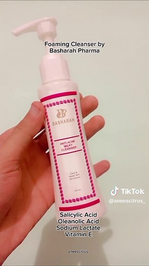 How to treat Closed Comedones! Watch till End. If you have any questions ask me on Instagram @aneescitrus. Follow on insta : @aneescitrus #skin #trending #foryoupage #fypシ #foryou #skincare #azelaicacid #acnetreatment #comodonalacne #SkinCare101 #glamoasis #foryoupage #fypシ #acne #ceravepartner #theordinary