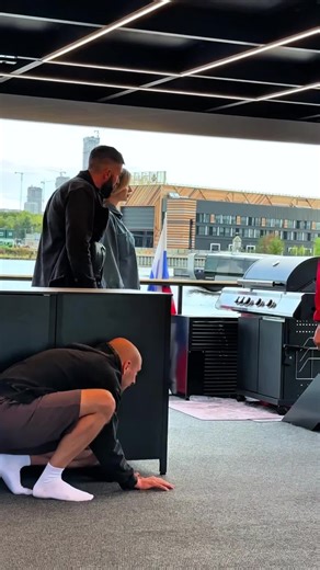 A compilation of bizarre and hilarious street antics in the US! I can't stop laughing! 😂 #StreetPranks #UltimatePranksters#USAtiktok #AmericanLife #USAtrending