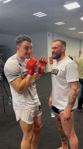 AJ vs MICHALSKI: FACE TO FACE na XTB KSW 113 #mma #ksw #shortstrending