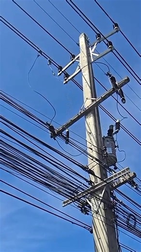 11K views · 97 reactions | Loose jumper connection  #videoviralシ #millionviewsreels #reelsviralシ #reelsviralシfb #reelsfypシ #linemanlife #Lineman #linepatrol #linework | Outsource Lines | Facebook