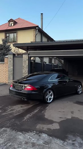 Stylish Mercedes CLS550 Review | Features, Design, and Performance