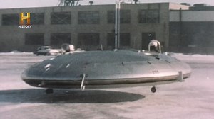 Luego de años de negar su existencia, el 16 de agosto de 2013, el gobierno de Estados Unidos reconoció oficialmente la base secreta de ingeniería, conocida como Área 51. ¿Estarán ahí los restos del dudoso accidente de Roswell de 1947? 👽 MES DEL MISTERIO: Alienígenas Ancestrales LUNES 10:40 PM, MEX - ARG | JUEVES 9:50 PM COL #MesDelMisterio #AlienígenasAncestrales | HISTORY