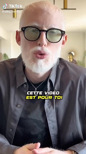 L'article 1903 du Code civil du Québec traite des obligations liées au paiement et stipule que l'obligation de payer est essentielle dans toute relation contractuelle. Voici un aperçu des dispositions de cet article et des notions de paiement et de retard : ### Exposé de l'Article 1903 - **Obligation de payer :** L'article 1903 impose au débiteur l'obligation de payer le montant dû selon les modalités convenues dans le contrat. - **Délai de paiement :** Si un délai de paiement a été prévu, celui