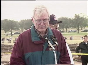25 years after fatal bonfire, Texas A&M considers bringing student tradition back