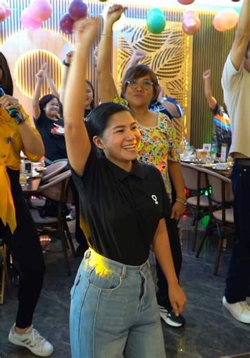 The beat continues at our newest place, Brewing Point Cloverleaf 🕺🏻 You brought the moves, the vibes, and the fun. Hawak mo ang beat, Brewing Point style! Bridgetowne Branch: 🕛 7AM to 10PM 📞 0917 307 8137 SM City Fairview Branch: 🕛 10AM to 10PM 📞 0917 889 2728 | 7005-8670 Fisher Parkway, Quezon Ave Branch: 🕛 7AM to 1AM 📞 0917 126 6662 Cloverleaf Branch: 🕛 Mon-Thurs: 10AM - 9PM / Fri-Sat: 10AM-10PM 📞 0917 307 8539 Congressional Branch: 🕛 7AM to 11PM 📞 0917 576 2724 | 7001-0709 #Brewin