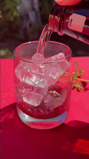 Lista de tragos de verano: este gin tonic con frutos rojos 🫐🍓 listo ahí termina la lista
