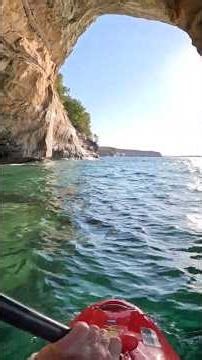 Pictured Rocks Kayaking to Lover's Leap