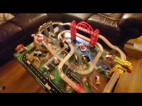 Assembling a KidKraft Metropolis Train Set. Train Track overview video