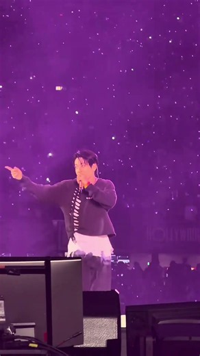 JungKook Dynamite abs??? | BTS world tỏi Arirang. #bts #arirang #btsconcert #dynamite #jungkook